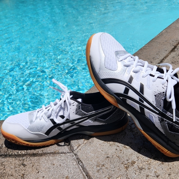Like new GEL-ROCKET 9 indoor court shoe Volleyball sz 11.5 blk/wht - Picture 9 of 17